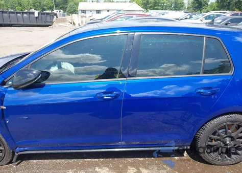 2018 Volkswagen Golf z USA, uszkodzony, nr VIN WVWVF7AU9JW246641